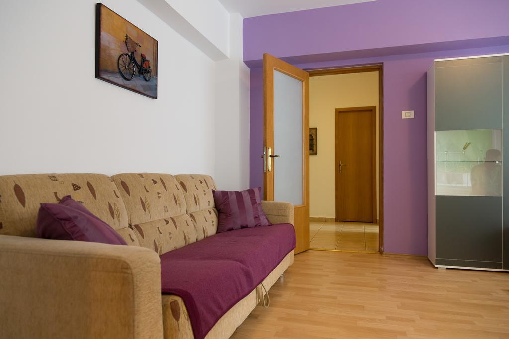 Sunny Old Town Apartments Bucharest Room photo